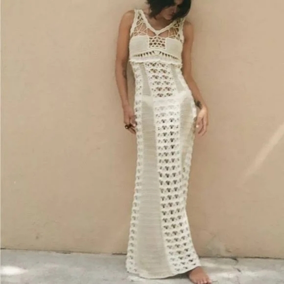 ZARA Limited Edition Crochet Maxi Dress - Picture 2 of 10